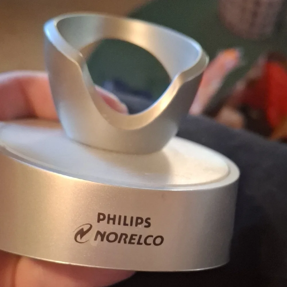 Philips Norelco Metallic Silver Shaving Stand